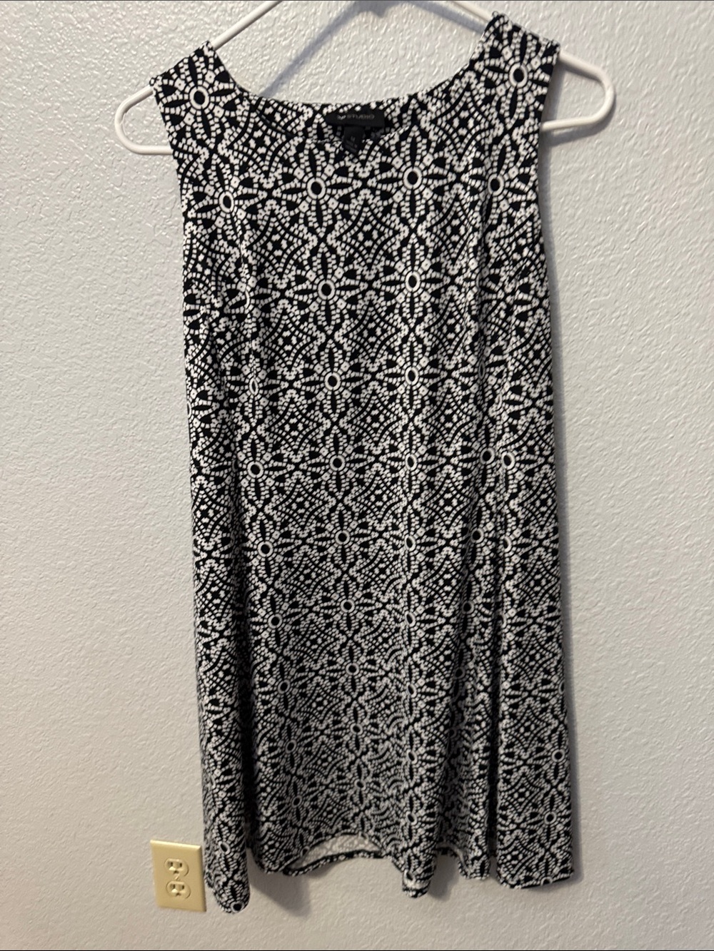 AB Studio Black & White Geometric Midi Dress